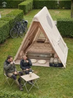Tente gonflable pour deux personnes avec design compact