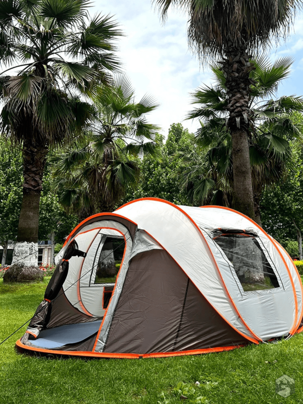 Tente 4 places résistante, parfaite pour les aventures en plein air