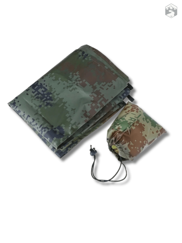 Protection contre intempéries avec tente de survie