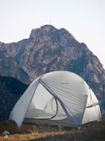 Bivouac résistant pour les nuits en nature