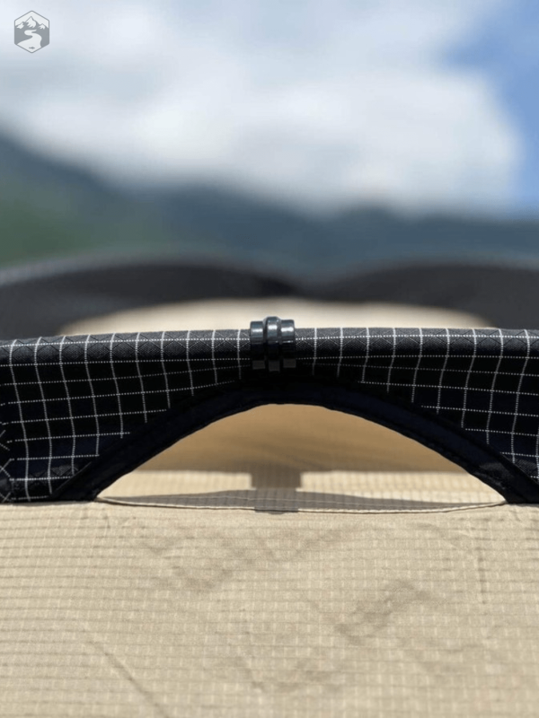 Toile de tente spacieuse pour trois personnes
