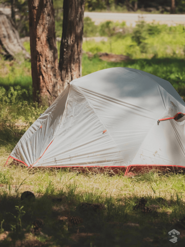 Tente de bivouac compacte, idéale pour les escapades