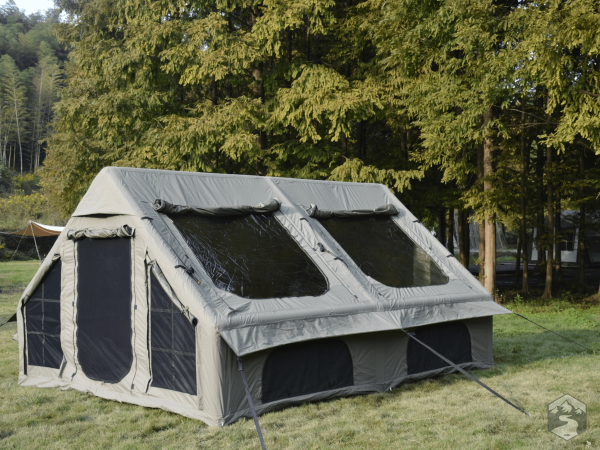 Tente familiale gonflable pour des aventures en plein air
