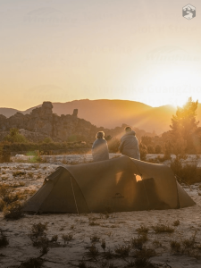Tente de camping pour trois aventuriers