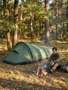 Tente de camping légère pour un voyage solo