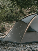 Abri de pêche confortable pour deux
