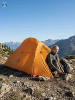 Tente unidimensionnelle pour explorateurs solitaires
