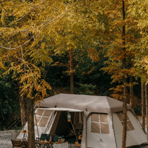 Tente spacieuse pour 8 personnes en camping