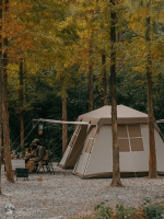 Tente de camping pour abriter jusqu'à 8 personnes