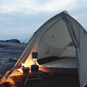 Tente de camping légère pour deux personnes