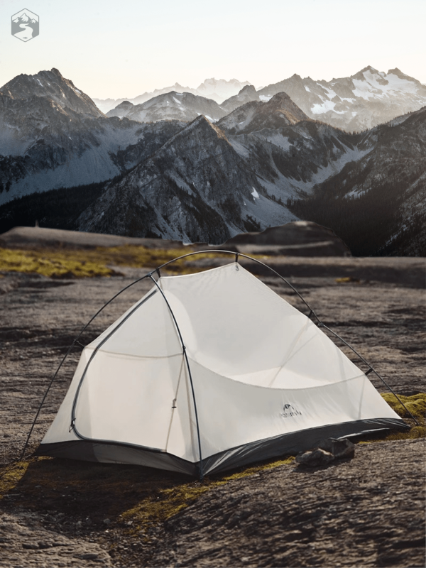 Tente compacte pour voyages en duo
