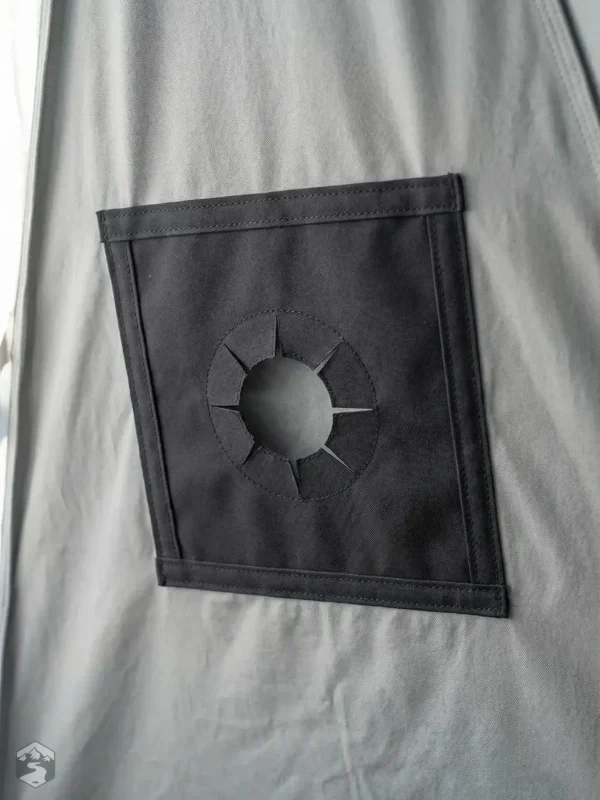 Tente polyvalente pour rassemblements en pleine nature